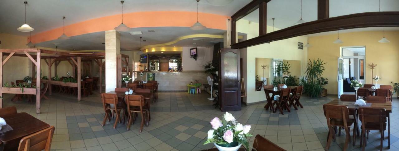 Hotel Dyminy Kielce Esterno foto