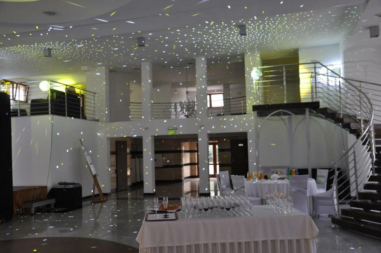 Hotel Dyminy Kielce Esterno foto
